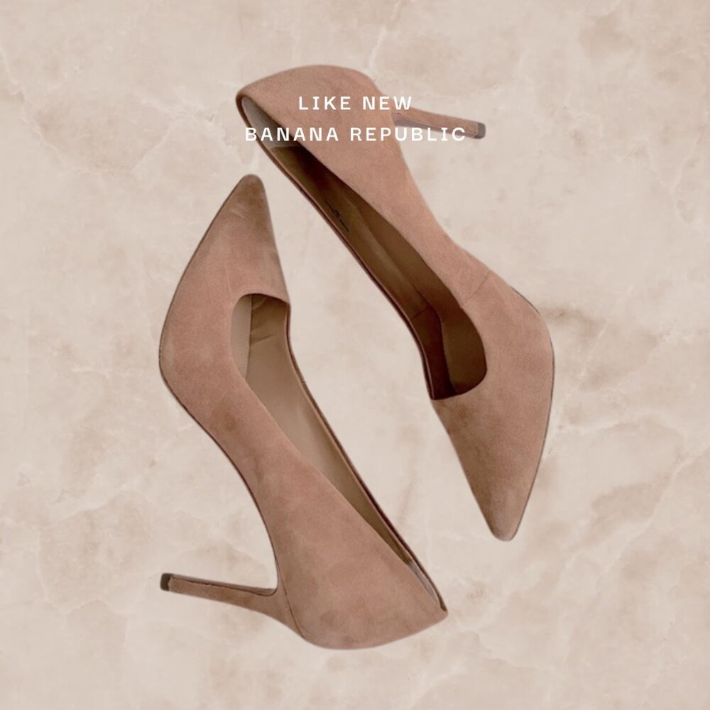 ***Available Aug 20*** Banana Republic Blake heels color Biscotti size 9US